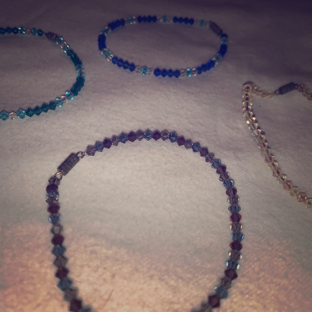 Lot of medium crystal ankle bracelets